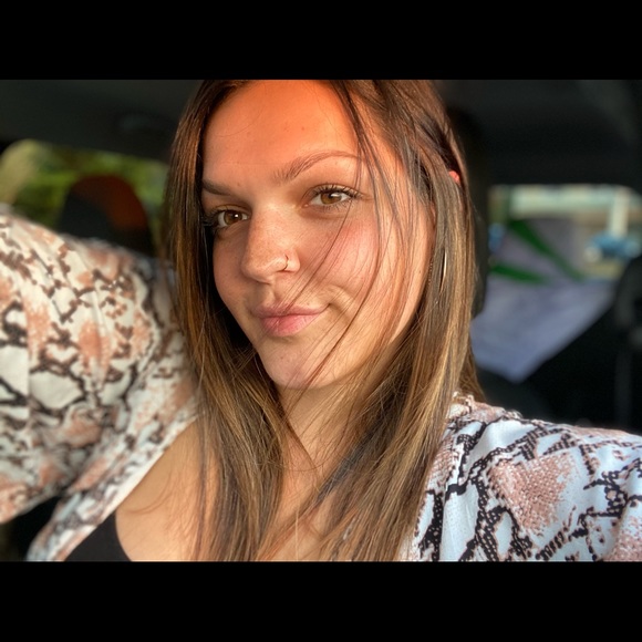 Meet your Posher, Megan - Picture 1 of 1